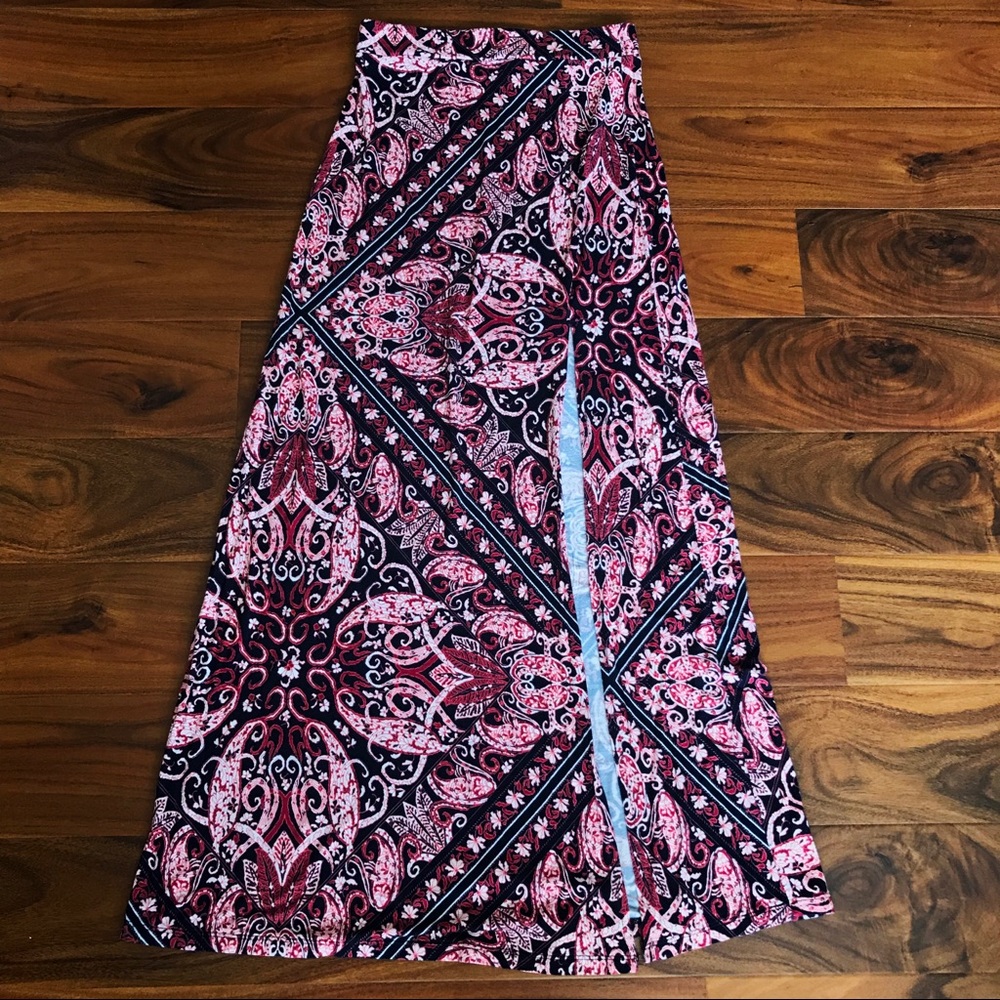 Charlotte Russe Printed Maxi skirt